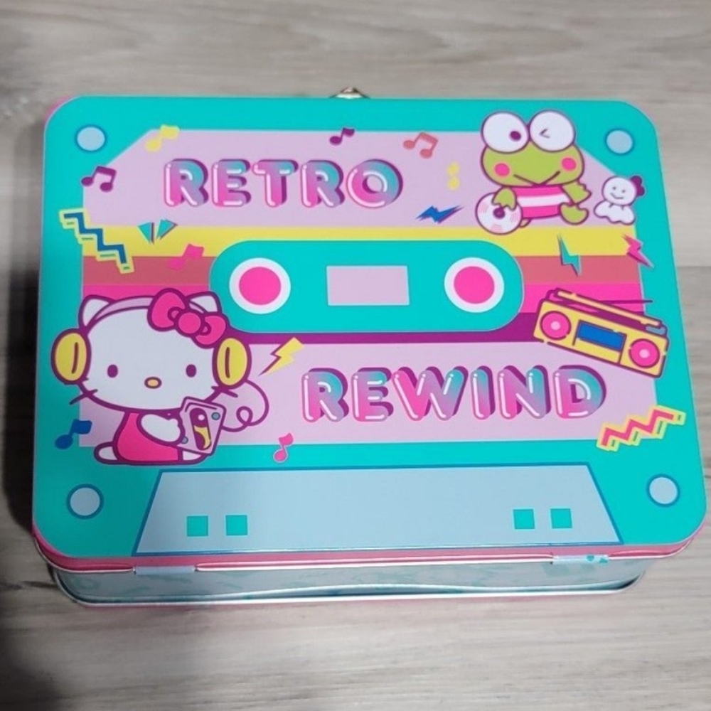 Hello kitty retro rewind lunchbox sanrio loot crate - Picture 9 of 9